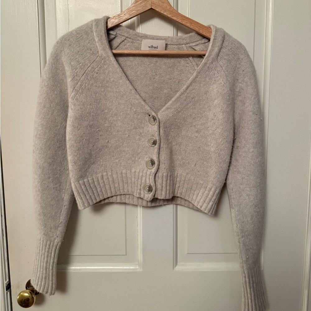 Cropped Aritzia Wilfred Gray Button-Up Women's Sweater